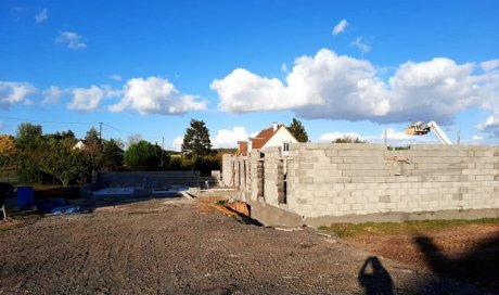 S.A.R.L. PETIT Élévation des murs pour la construction d'un pavillon Châtellerault 