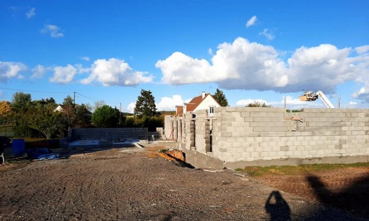 S.A.R.L. PETIT Élévation des murs pour la construction d'un pavillon Châtellerault 